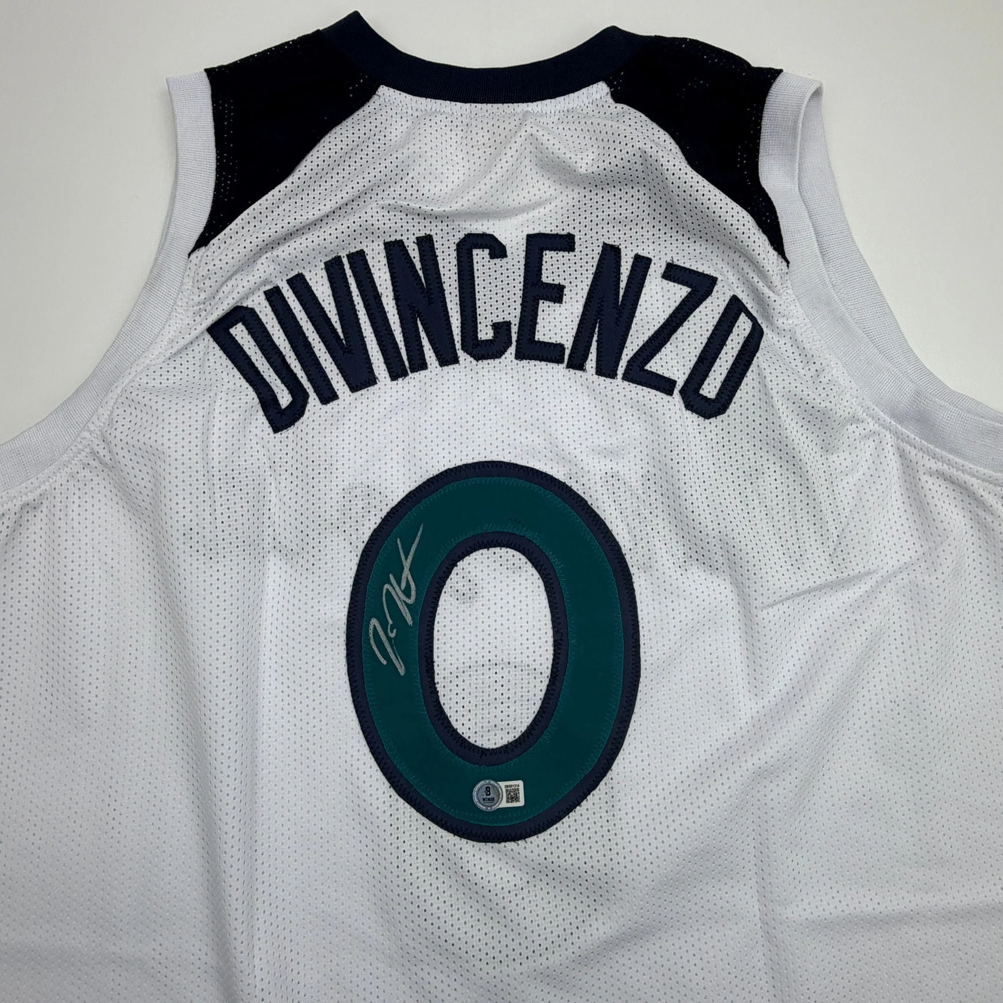Autographed/Signed Donte Divincenzo Minnesota White Basketball Jersey Beckett BAS COA - Image 2