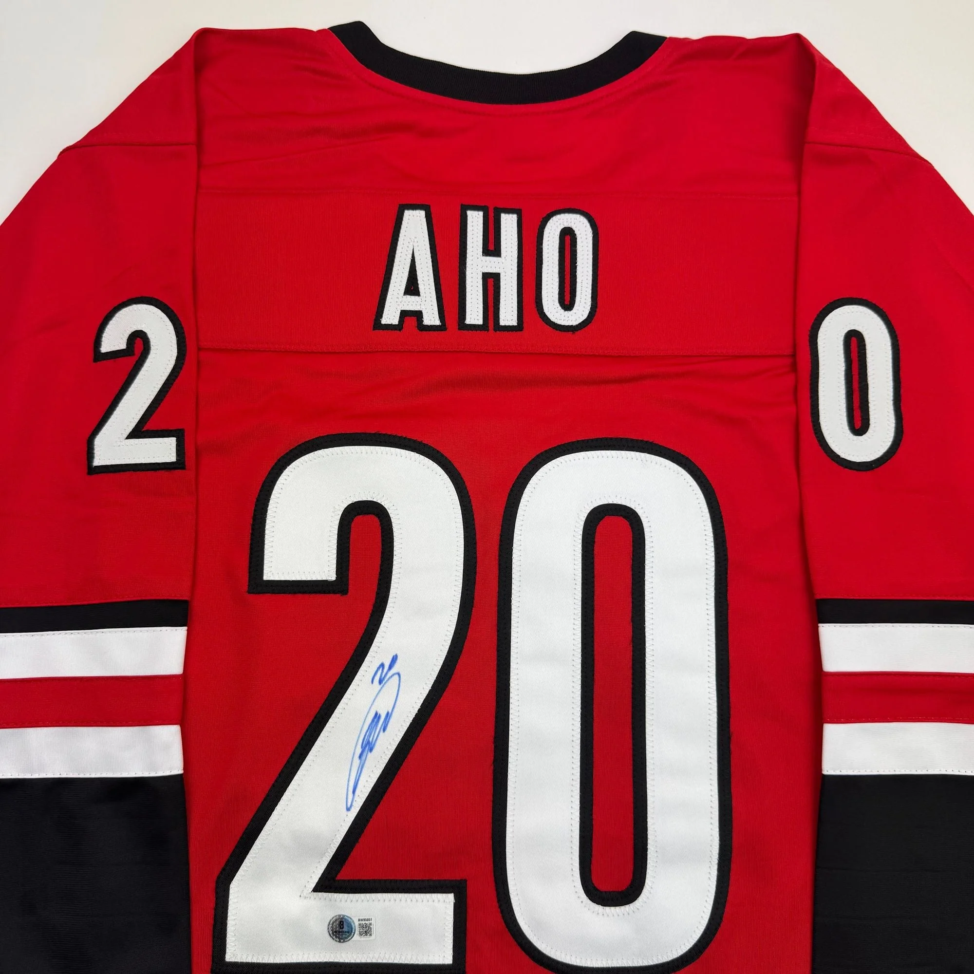 Autographed/Signed Sebastian Aho Carolina Red Hockey Jersey Beckett BAS COA - Image 4